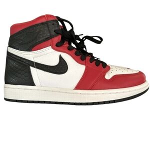 Nike Air Jordan 1 Retro High OG "Satin Snake Chicago" Size 11.5